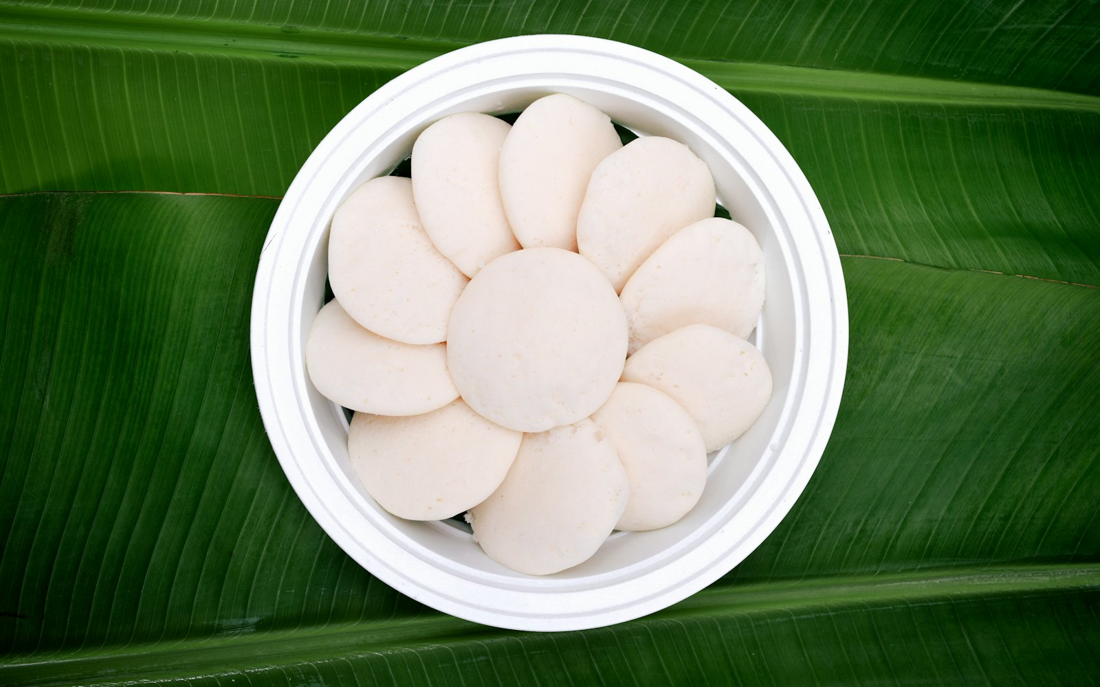 Pitha Season: Bringing Winter Sweets to Dutch Kitchens