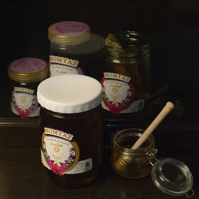 ধনিয়া ফুলের মধু